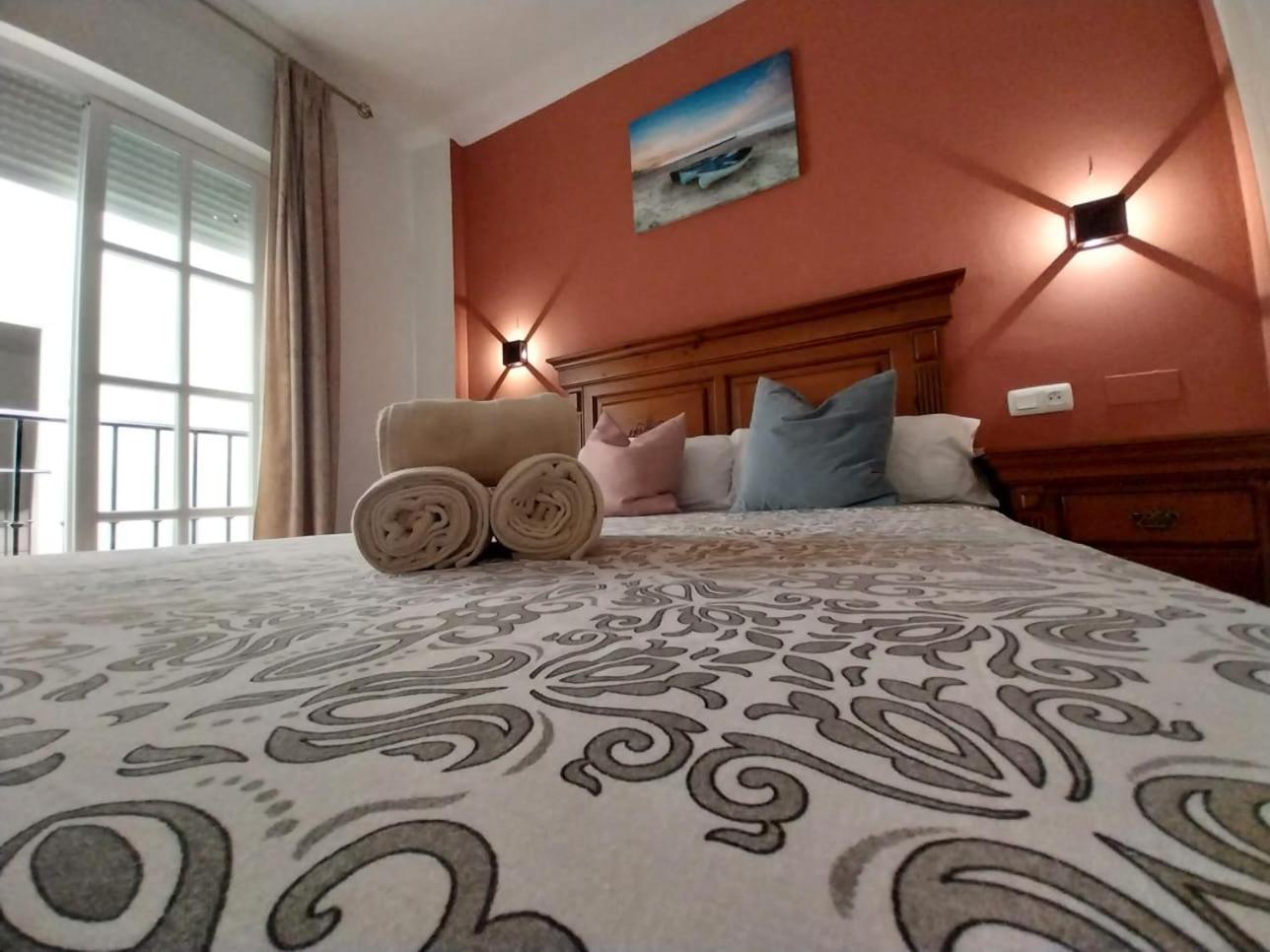 Hostal Montys Nerja Esterno foto