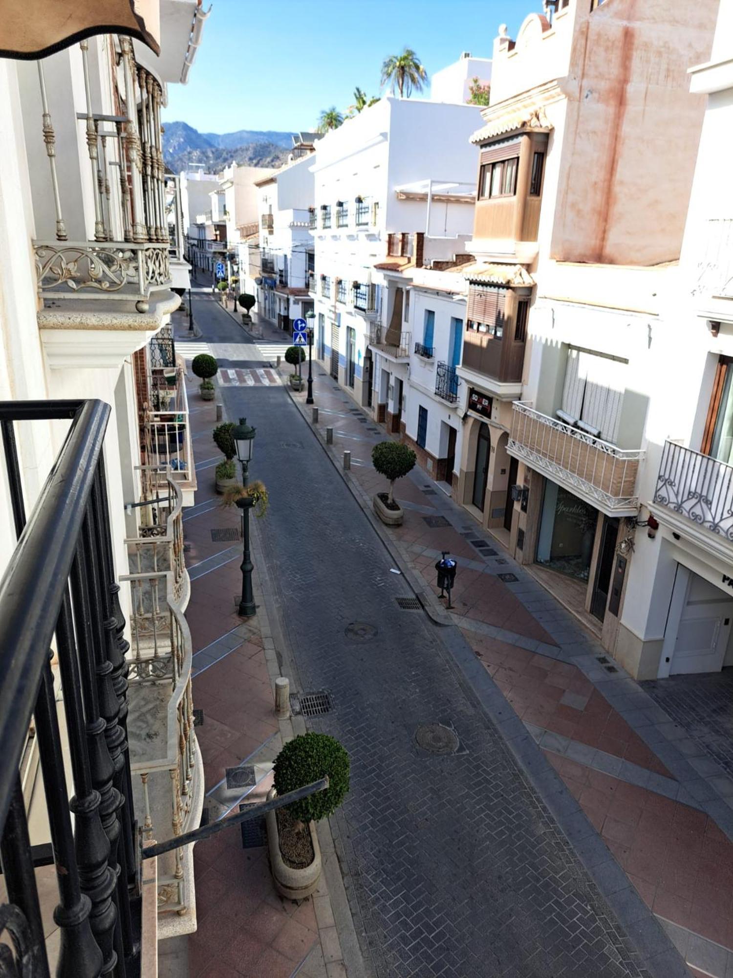 Hostal Montys Nerja Esterno foto
