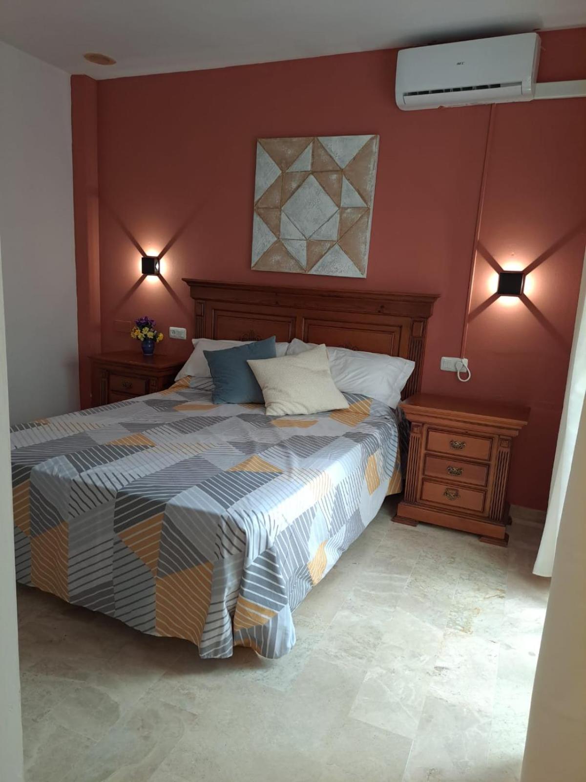 Hostal Montys Nerja Esterno foto